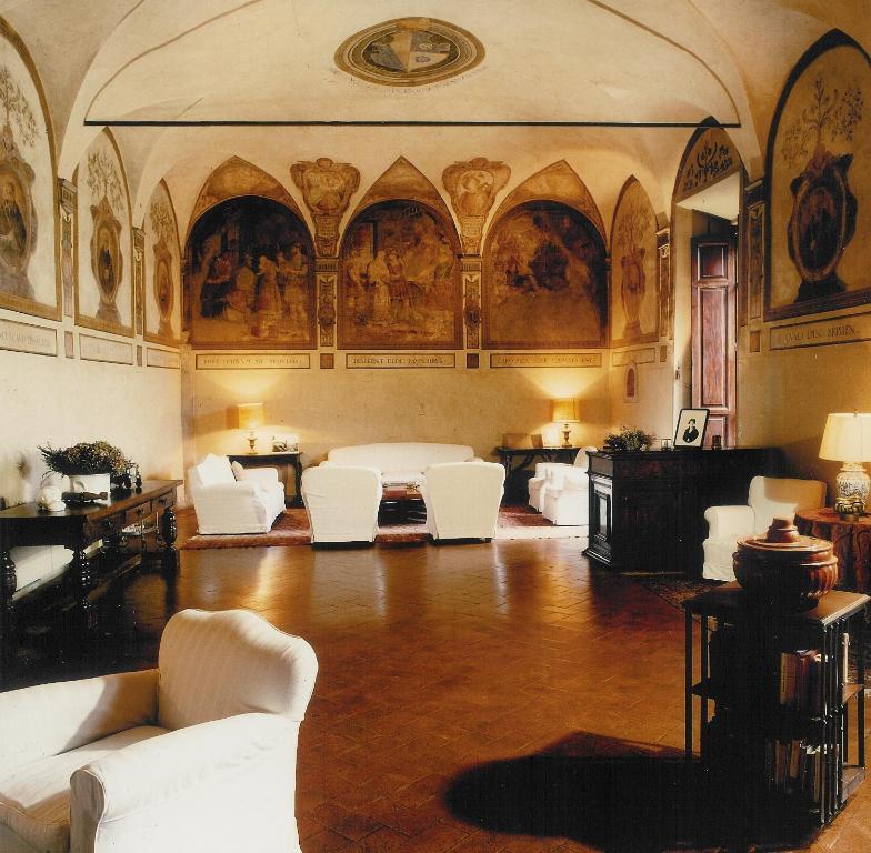 Badia A Coltibuono Wine Country house *