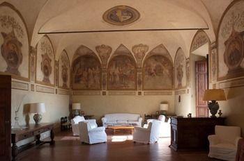 Badia A Coltibuono Wine Landhaus *